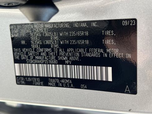 Used 2023 Toyota Highlander XLE image 34