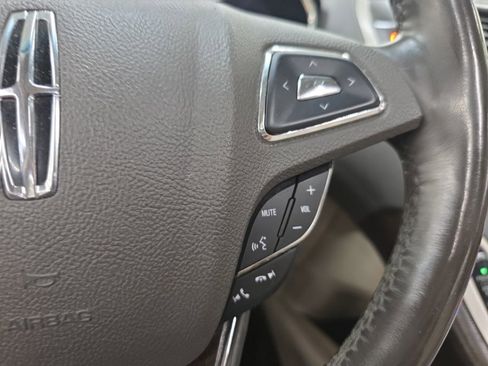 Used 2016 Lincoln MKX Reserve w/ Climate Package AWD/4WD image 24