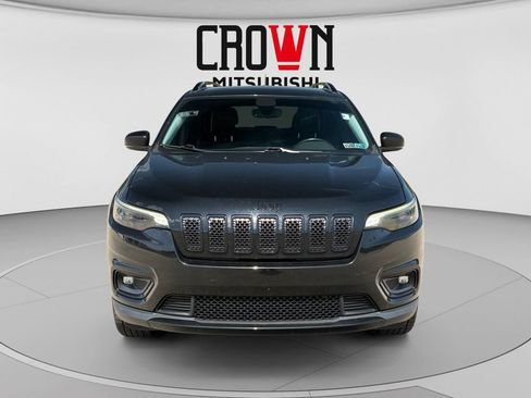 Used 2020 Jeep Cherokee Latitude Plus AWD/4WD image 2