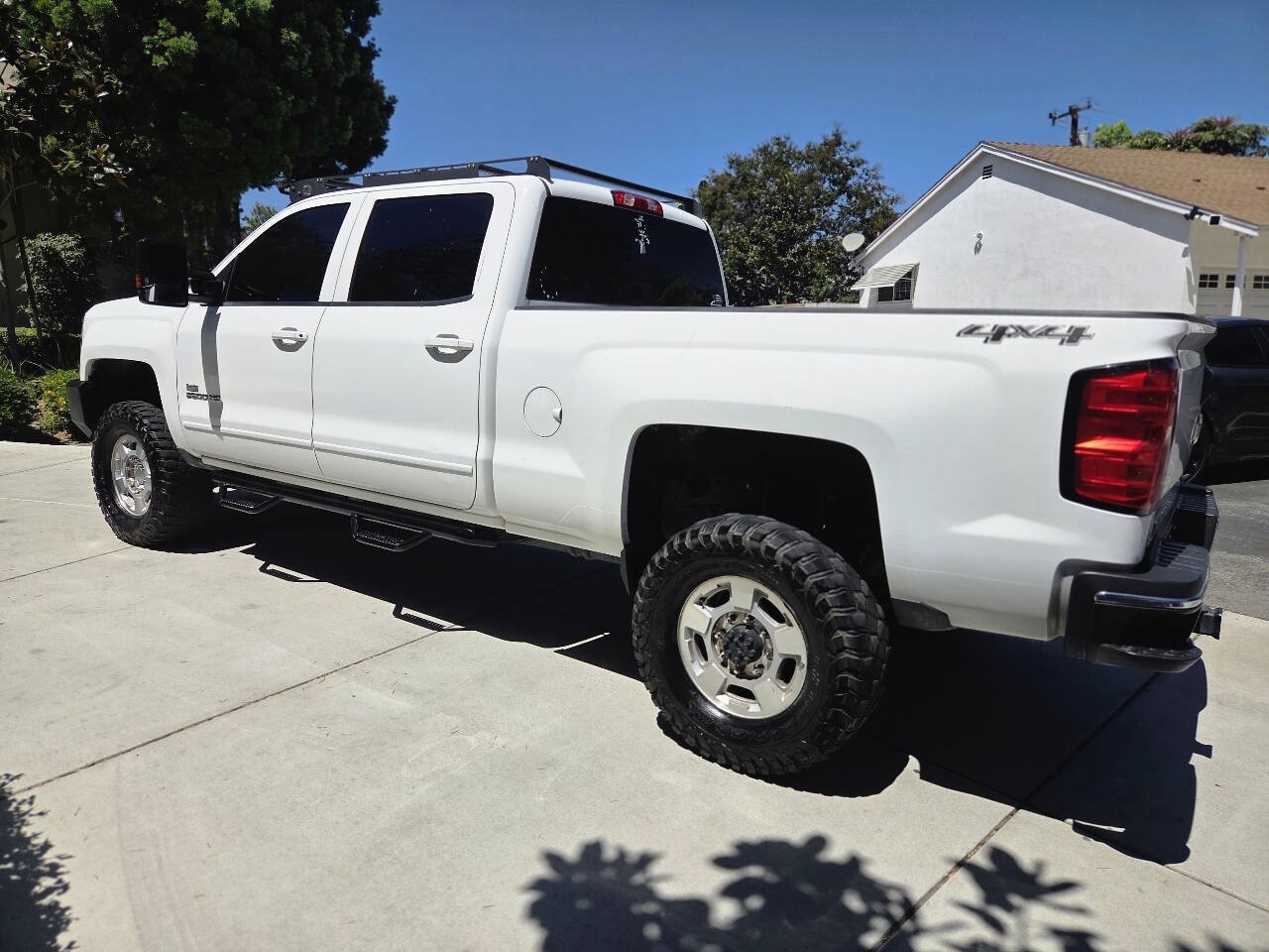 Used 2015 Chevrolet Silverado 2500 LT w/ LT Convenience Package AWD/4WD image 10