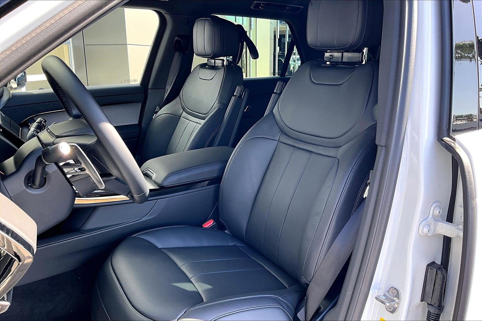 New 2027 Land Rover Range Rover Sport SE AWD/4WD image 9