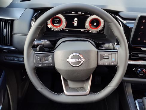 New 2026 Nissan Pathfinder SL w/ SL Premium Package FWD image 8