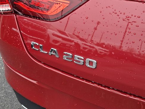Used 2021 Mercedes-Benz CLA 250 4MATIC image 17