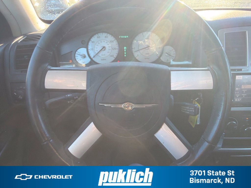 Used 2009 Chrysler 300 Touring AWD/4WD image 7