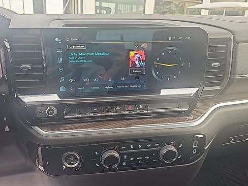 Used 2022 Chevrolet Silverado 1500 LT image 20