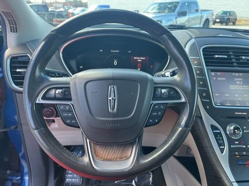 Used 2020 Lincoln Nautilus Reserve image 21