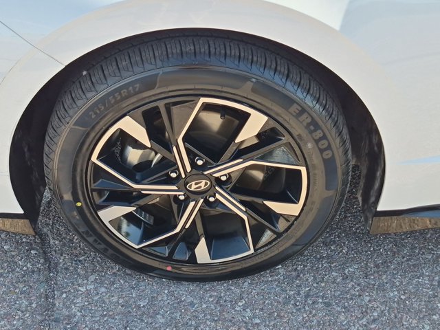 Used 2025 Hyundai Sonata SEL FWD image 29