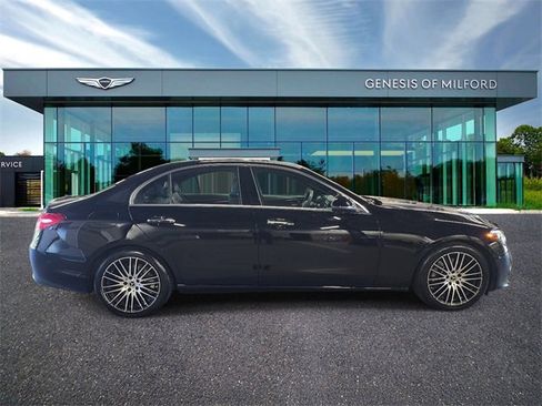 Used 2025 Mercedes-Benz C 300 4MATIC Sedan image 5