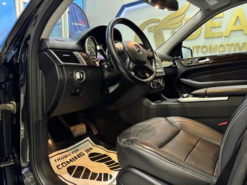 Used 2015 Mercedes-Benz ML 350 ML 350 4MATIC Sport Utility 4D image 12