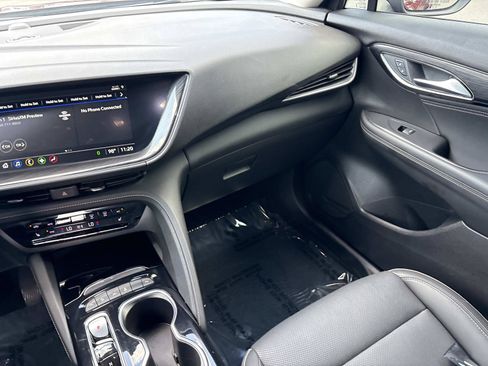 Used 2023 Buick Envision Essence AWD/4WD image 28