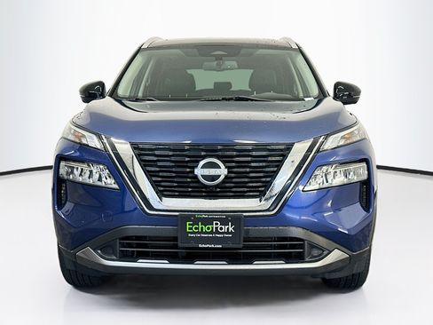 Used 2023 Nissan Rogue SL AWD/4WD image 2
