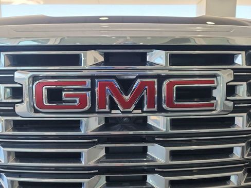 Certified 2025 GMC Acadia Denali w/ Super Cruise Package AWD/4WD image 30