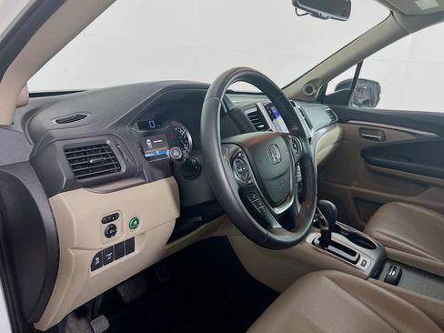 Used 2017 Honda Ridgeline RTL-T image 9