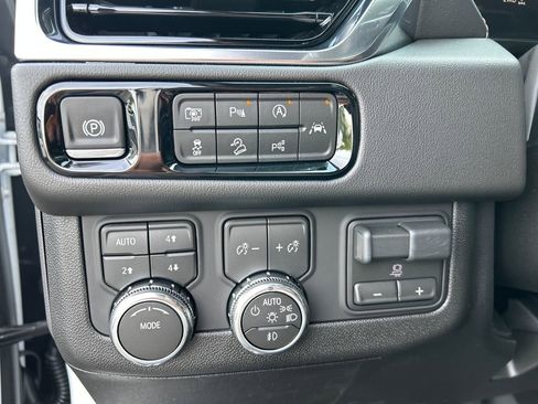 New 2026 GMC Yukon XL Elevation image 19