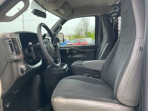 Used 2024 Chevrolet Express 2500 w/ Driver Convenience Package RWD image 2