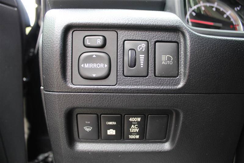 Used 2020 Toyota 4Runner TRD Off-Road Premium AWD/4WD image 17