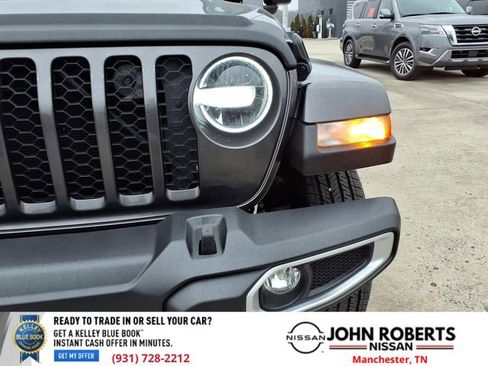 Used 2023 Jeep Gladiator Sport image 14