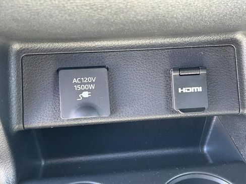 Certified 2025 Toyota Sienna XSE w/ XSE Premium Package image 25