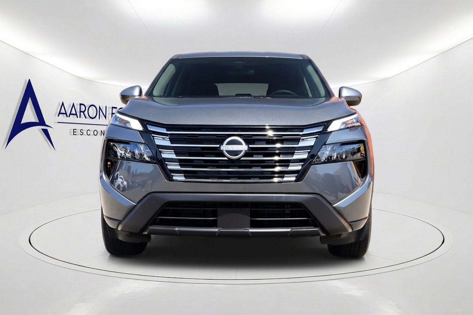 Used 2026 Nissan Rogue SV FWD image 2