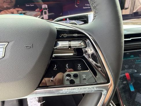 New 2026 Cadillac Escalade Luxury w/ Touring Package RWD image 18