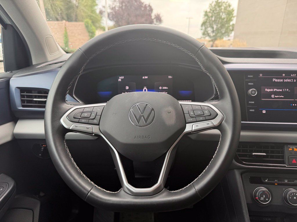 Used 2022 Volkswagen Taos SE w/ IQ.Drive SE Package FWD image 10
