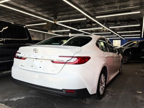 Used 2025 Toyota Camry LE FWD image 9