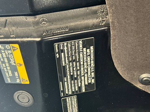 Certified 2024 Mercedes-Benz GLE 450e 4MATIC image 21