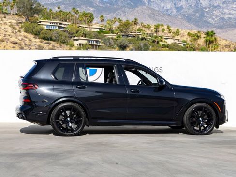 Used 2025 BMW X7 M60i AWD/4WD image 5