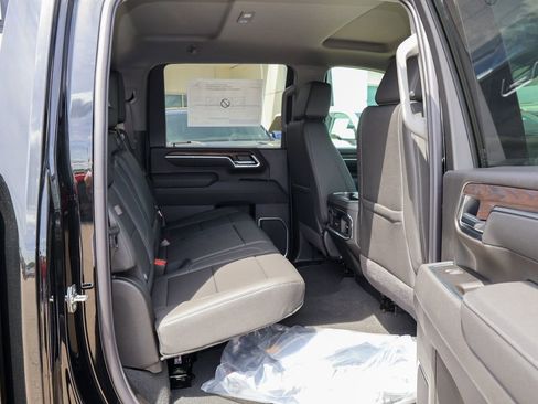 New 2026 GMC Sierra 3500 SLT w/ SLT Premium Package image 32