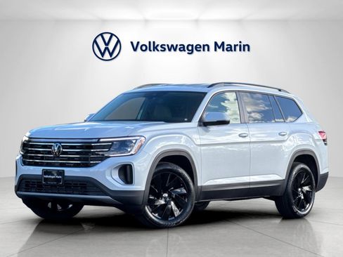 New 2026 Volkswagen Atlas SE image 1