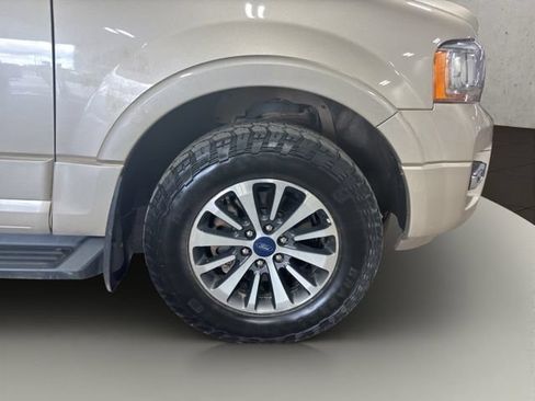 Used 2017 Ford Expedition EL XLT w/ Equipment Group 202A AWD/4WD image 35