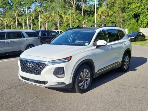Used 2020 Hyundai Santa Fe SEL w/ Convenience + Premium Package FWD image 3
