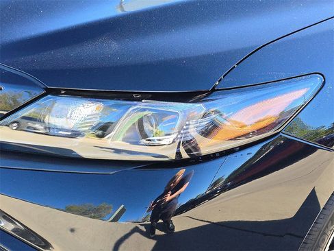 Used 2024 Toyota Camry SE image 35