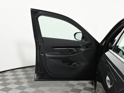 Used 2026 BMW 530i xDrive w/ Premium Package image 29