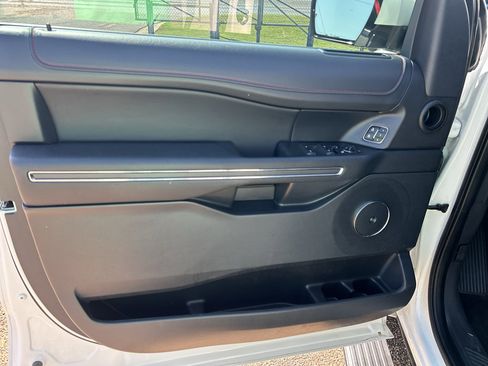 Used 2022 Ford Expedition Limited RWD image 20