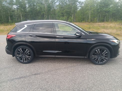 Used 2021 INFINITI QX50 Luxe w/ Appearance Package image 4