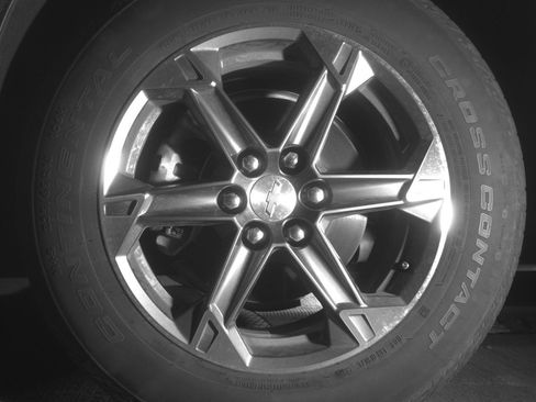 Used 2025 Chevrolet Blazer LT FWD image 12