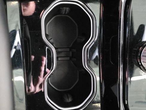 Used 2023 Jeep Grand Cherokee Altitude image 30