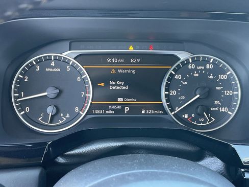 Used 2024 Nissan Pathfinder SV image 29