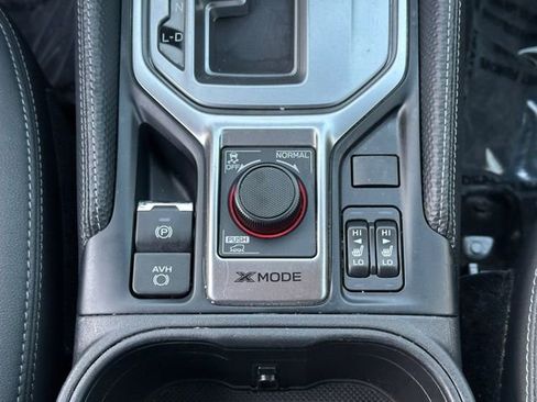 Used 2024 Subaru Forester Premium image 34