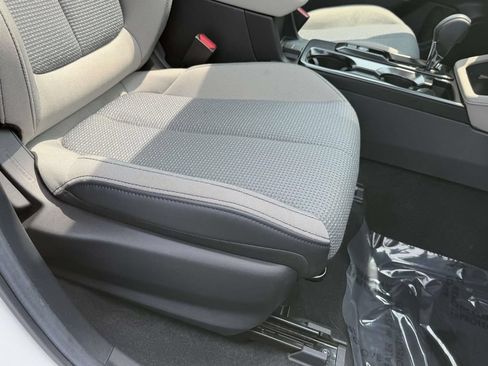 Certified 2026 Subaru Forester Premium w/ Base/Premium Package AWD/4WD image 11