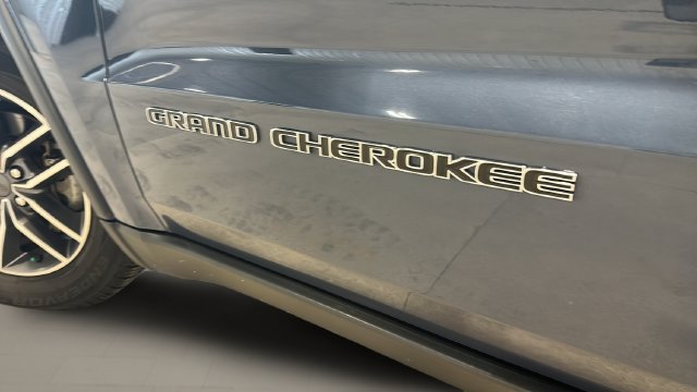Used 2020 Jeep Grand Cherokee Limited AWD/4WD image 41