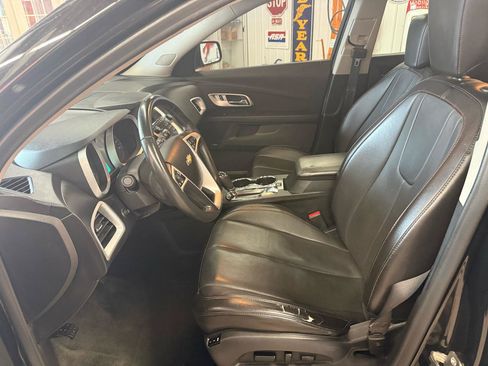 Used 2017 Chevrolet Equinox LT FWD image 11