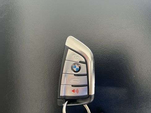 Used 2021 BMW X5 xDrive40i w/ M Sport Package AWD/4WD image 23
