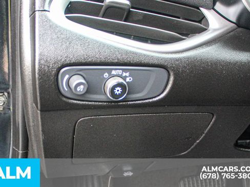 Used 2025 Chevrolet Malibu LT FWD image 30