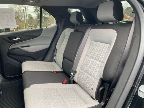 Used 2022 Chevrolet Equinox LT image 17