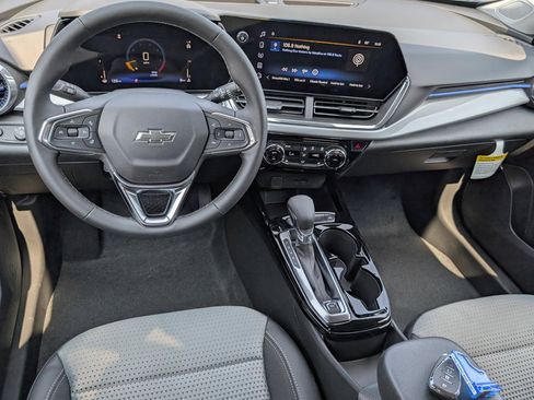New 2026 Chevrolet Trax LT w/ Midnight Edition FWD image 14