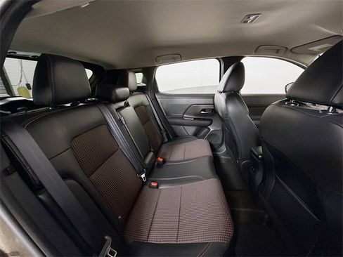 Certified 2025 Nissan Kicks SR image 26