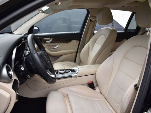 Used 2018 Mercedes-Benz GLC 300 4MATIC image 12