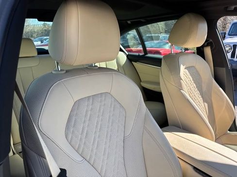 Used 2021 BMW 530i w/ Convenience Package image 28